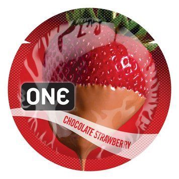 Ароматизированный презерватив ONE FlavorWaves Chocolate Strawberry, 1 шт, запах клубники и шоколада SX0748 фото