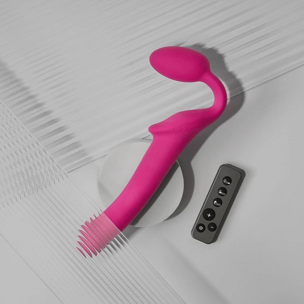 Безремневой страпон с вибрацией Strap-On-Me Vibrating Fuchsia L, диаметр 3,7 см, пульт ДУ, регулируемый SX2572 фото