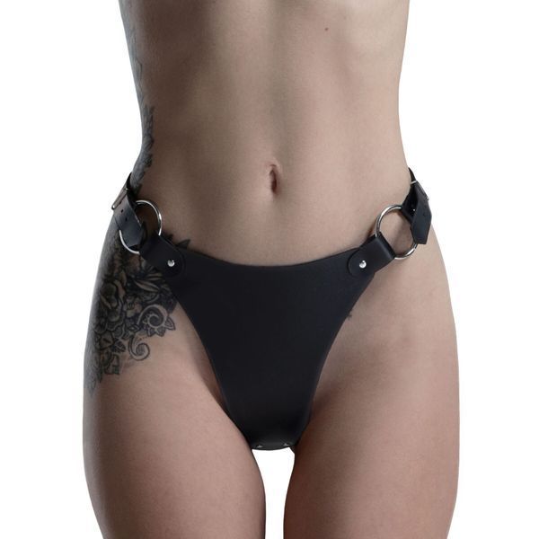 Трусики из натуральной кожи Feral Feelings - String Bikini Black SO9423 фото